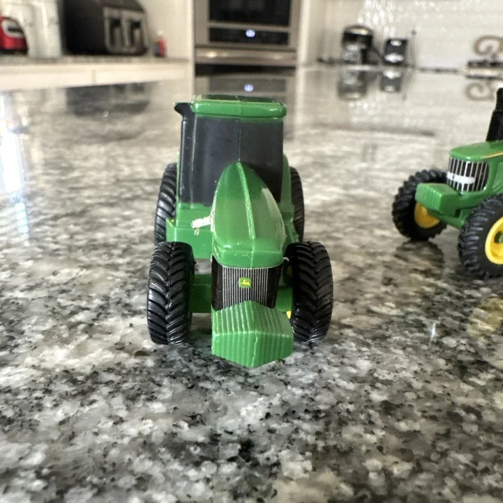 ERTL JOHN DEERE 8520 6400/6402 Tractors 1/64 Plastic Metal Used Toy 2 For 1‎